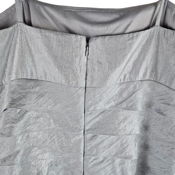 Jessica Howard Silver Metallic Ruffled Cocktail Mini Dress in 14 - Picture 6 of 8